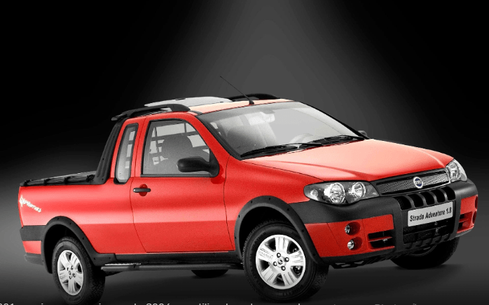 Fiat Strada modelo 2004