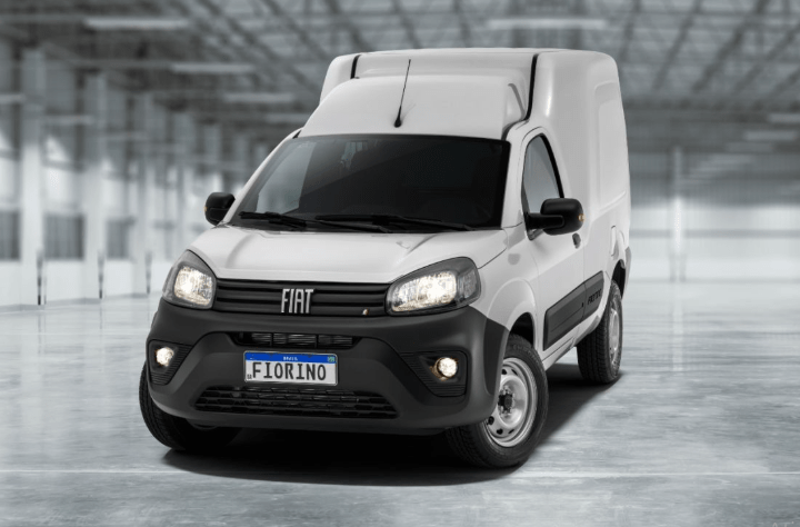carro pequeno da fiat fiorino