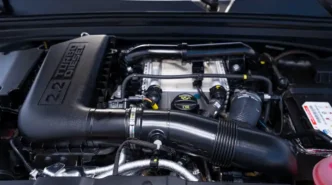Motor 2.2 Turbo Diesel com a cilindrada do motor em destaque
