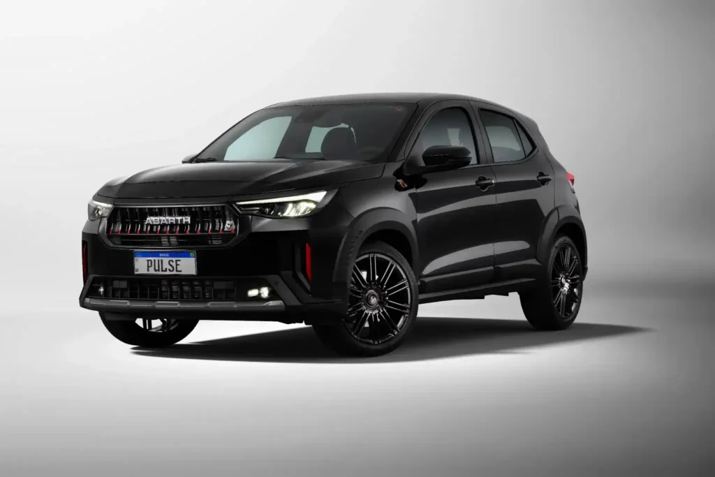 Fiat Pulse Abarth preto em pista destacando performance esportiva