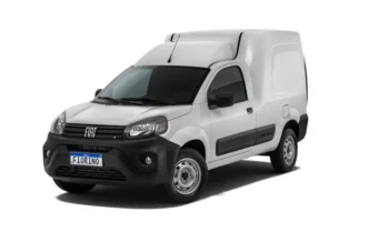 Fiat Fiorino 2026 branca em vista frontal lateral com design utilitário compacto
